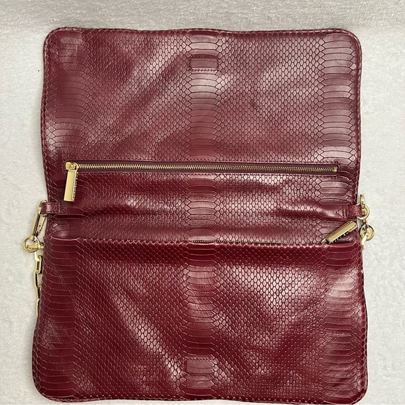✨✨✨✨SOLD✨✨✨✨ Tory Burch Authentic RARE Python Leather Maroon Shoulder Bag - Picture 7 of 10